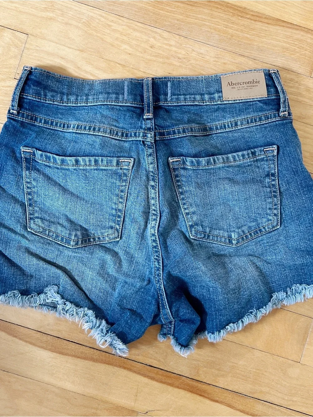 Abercrombie Kids High Rise Relaxed Short - 13/14 Regular